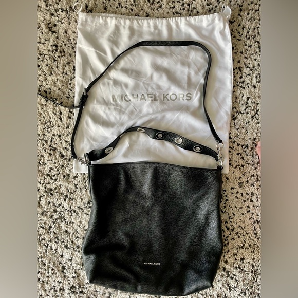 Michael Kors Leather Purse - Picture 1 of 2